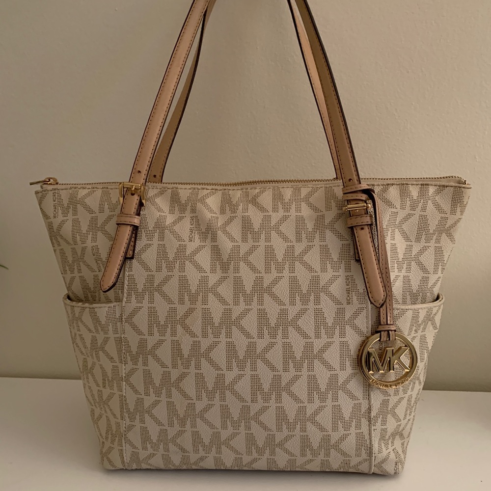Michael Kors Jet Set Travel Logo Tote